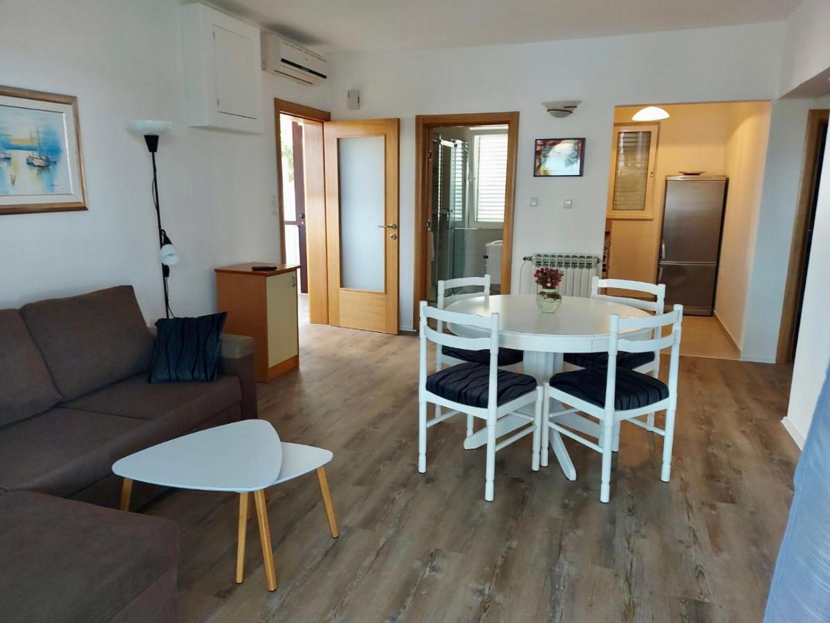 Apartments Ajka Раб Экстерьер фото