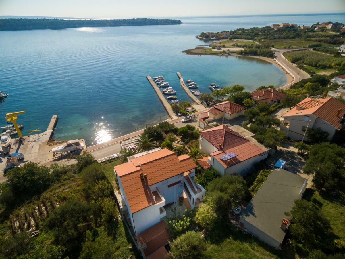 Apartments Ajka Раб Экстерьер фото